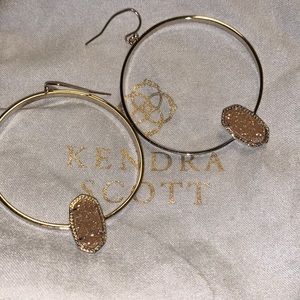 Elora Gold Hooped Earrings